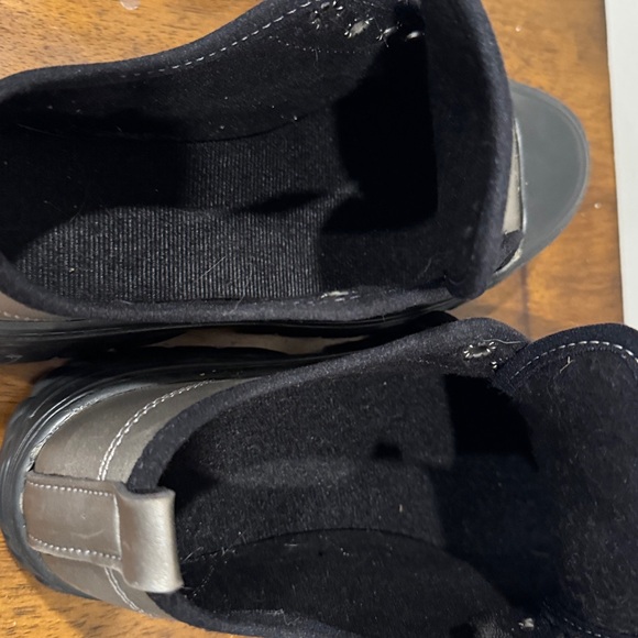 Metallic Grey Silver Black Lug Sole Low Top Sneakers - Picture 11 of 15